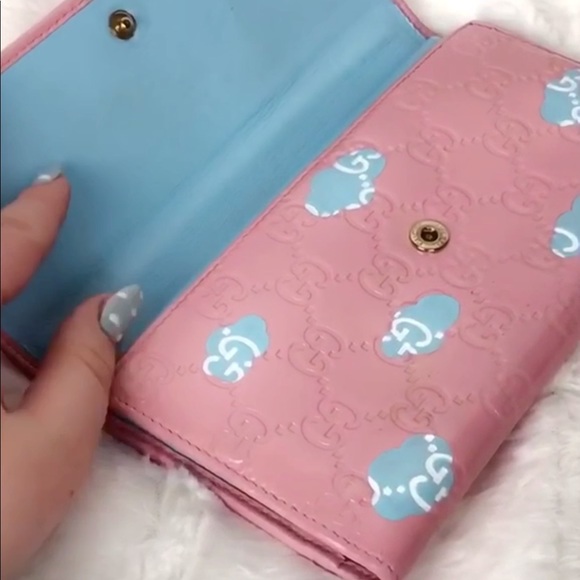 NFS Custom Gucci Cloud Wallet - Picture 3 of 5